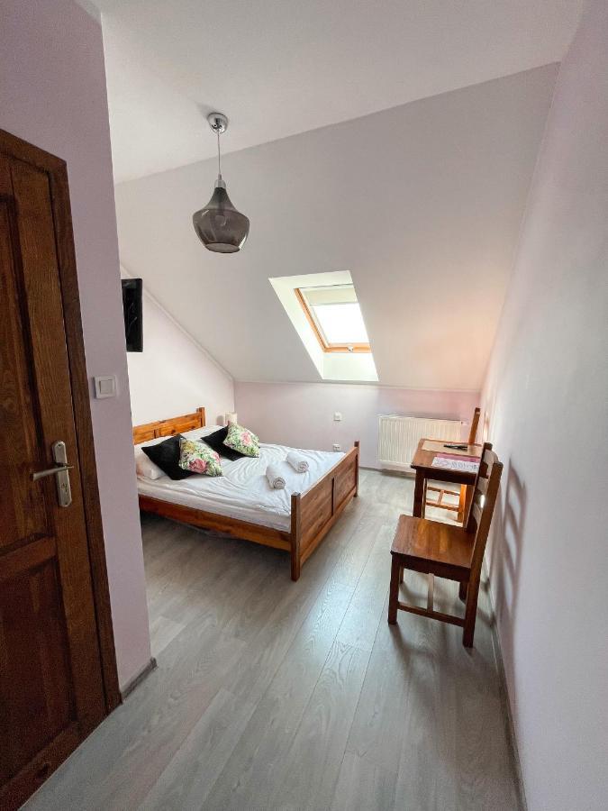 Pensjonat Koliber Sobków Esterno foto